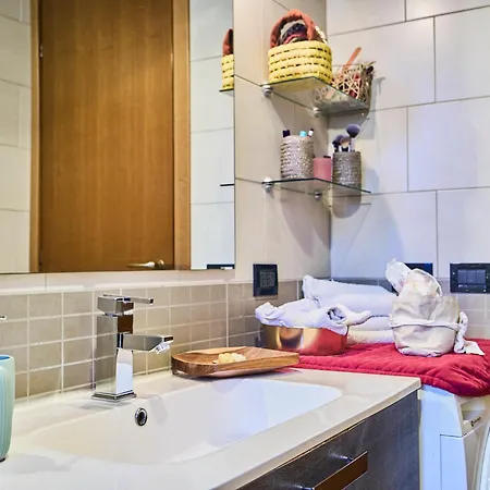 I-host - Ponti 54 Milánó