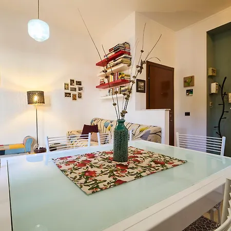I-host - Ponti 54 Daire Milano